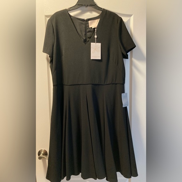 GMG Edith black fit and flare dress. Size 20. NWT. - Picture 1 of 2